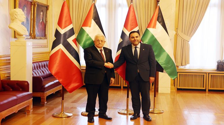 الرئيس محمود عباس،خلال لقائه رئيس البرلمان النرويجي السيد مسعود قره خان