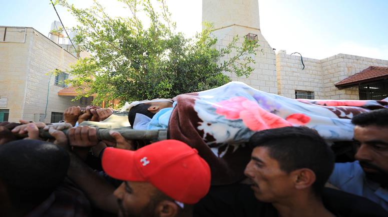 تشييع جثمان الشهيد الطفل يوسف كعابنة (16 عاما)، إلى مثواه الأخير في قرية اللبن الشرقية جنوب نابلس