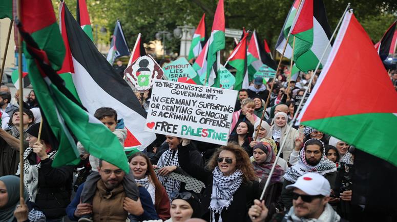 مسيرة في مدينة هانوفر  الألمانية لمناسة الذكر ال78  للنكبة والمطالبة بوقف العدوان على غزة وانتهاكات المستعمرين في الضفة 