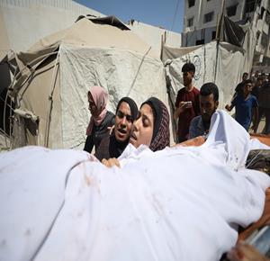 وداع وتشييع أحد شهداء العدوان الإسرائيلي في مدينة غزة