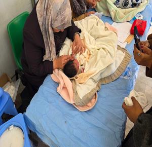 انطلاق الحملة الاستدراكية لتطعيم الأطفال في قطاع غزة وسط تدهور في الأوضاع الصحية