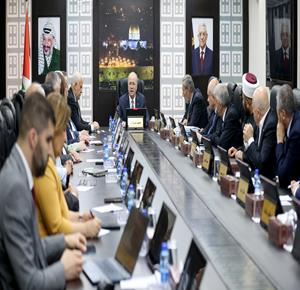 رئيس الوزراء محمد مصطفى ، خلال ترؤسه جلسة طارئة لمجلس الوزراء