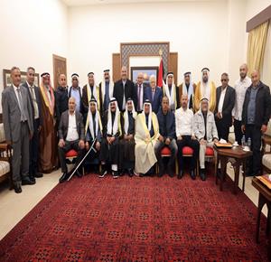 الرئيس محمود عباس يستقبل وفد مشايخ ووجهاء بئر السبع