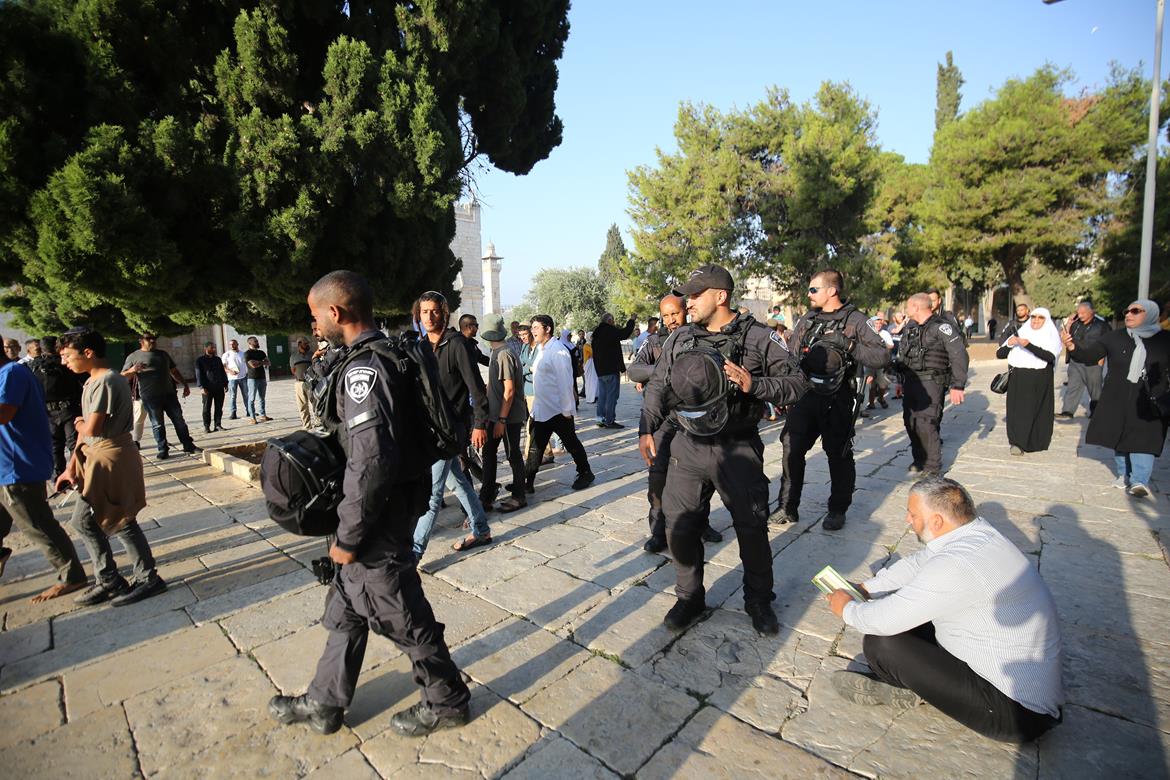 جانب من اقتحام المستوطنين للمسجد الأقصى (تصوير/وفا)