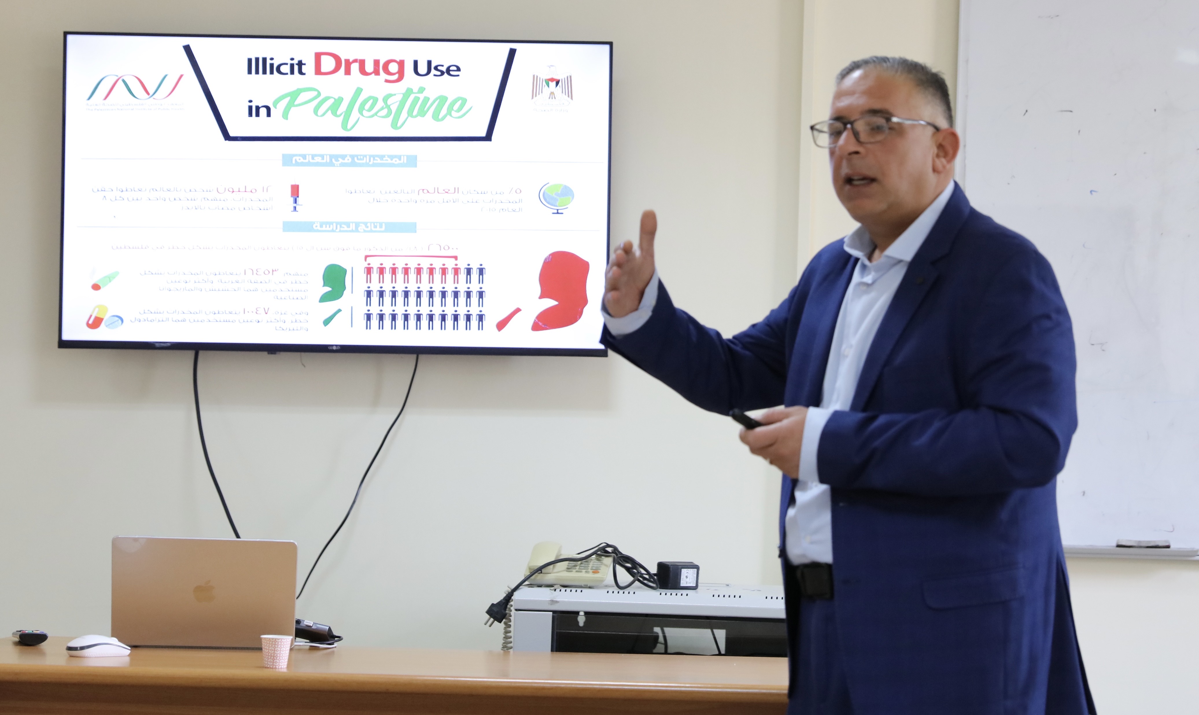 مدير المركز الوطني الفلسطيني للتأهيل سائد البلبيسي (تصوير - أحمد مزهر/وفا)