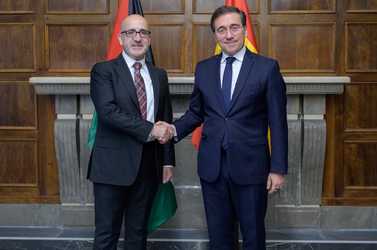 جانب من اللقاءات