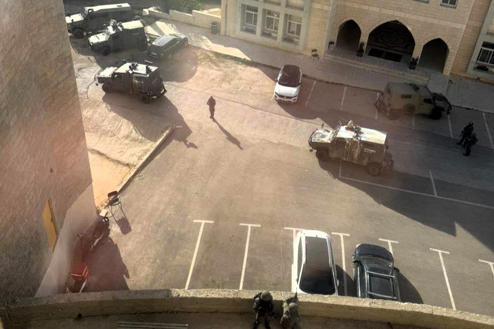 جانب من اقتحام الاحتلال لحرم جامعة القدس