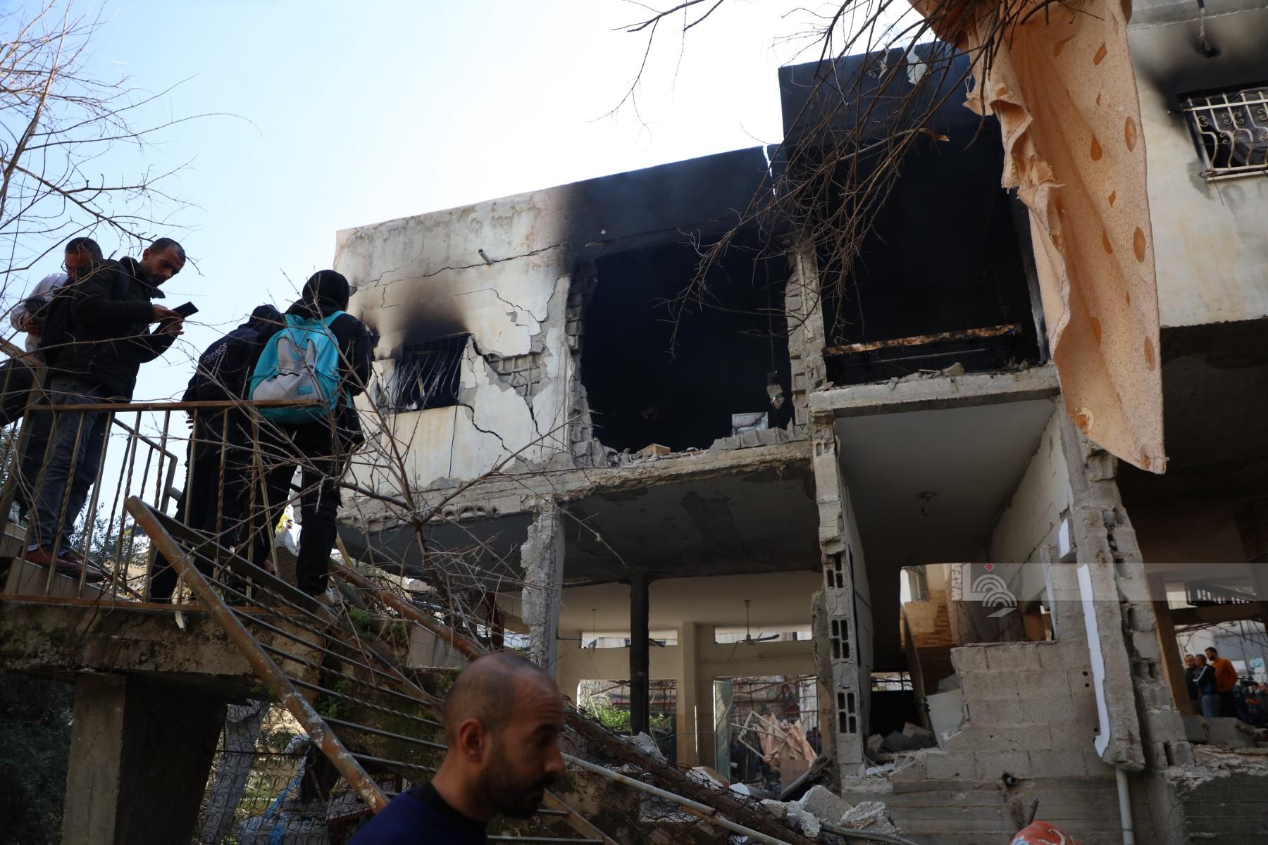 آثار العدوان الإسرائيلي على مخيم جنين أمس الخميس (تصوير: عدي دعيبس/وفا)