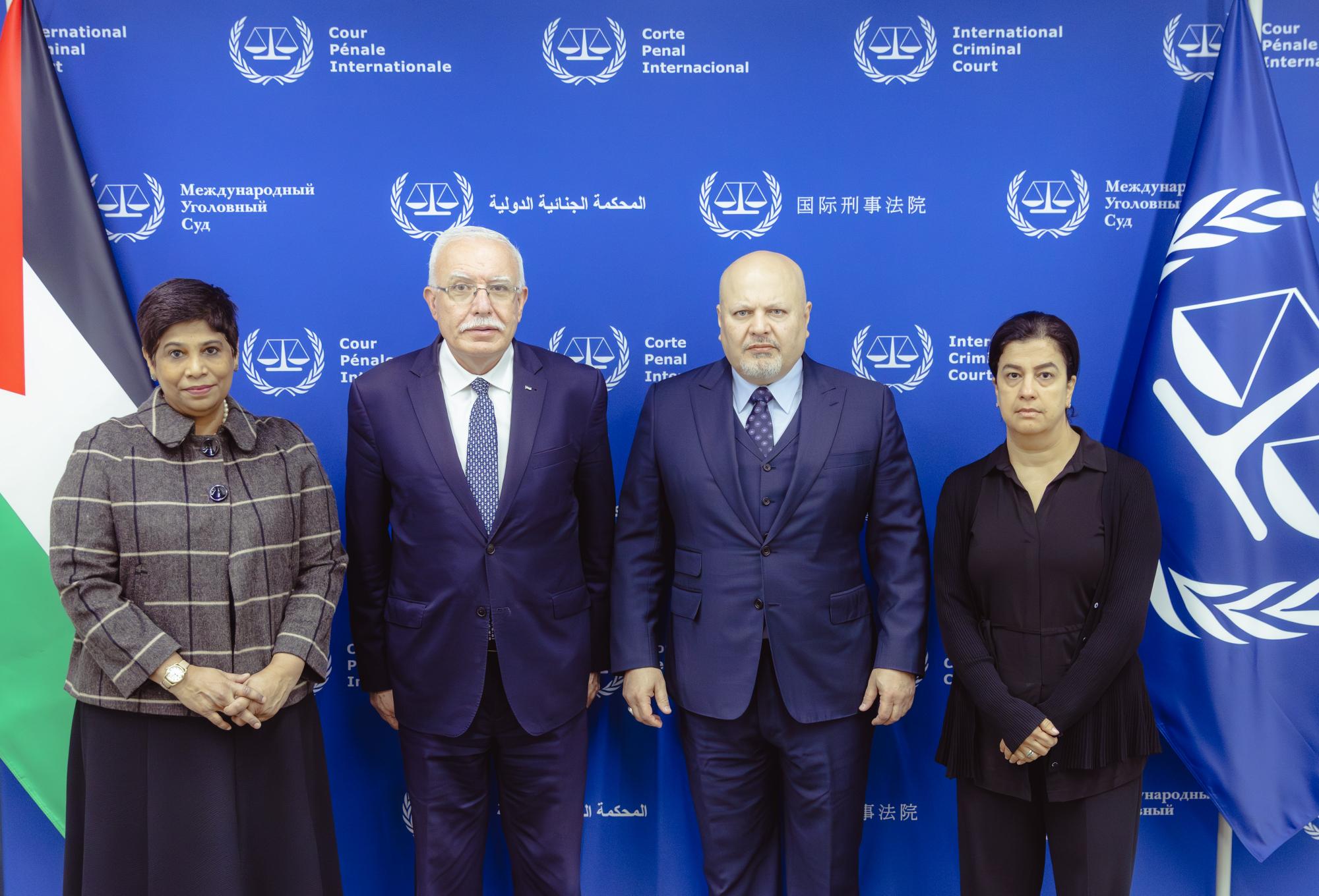 جانب من اللقاءات