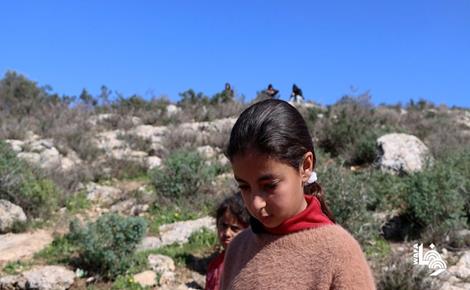 الخوف يسكن خربة جلال الدين ويسرق قلوب أطفالها