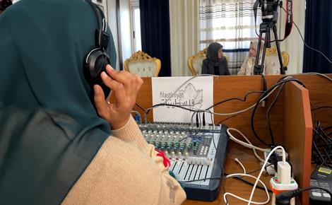 انطلاق إذاعة "هنا غزة" كأول إذاعة محلية بعد عامين من التوقف