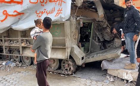 غزّي يحوّل مدرعة إسرائيلية إلى مصدر رزق