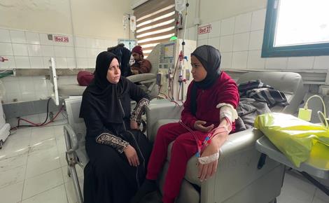 أم من غزة تنتظر فتح معبر رفح لتتبرع بكليتها لابنتها